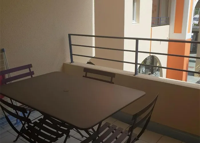 Climatisé, 4 Couchages, 1 + Cabine, Parking - Fr-1-388-148